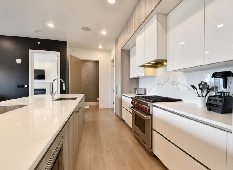 Premier Ski-In/Ski-Out Apex Townhome with Private Hot Tub - Park City, Utah