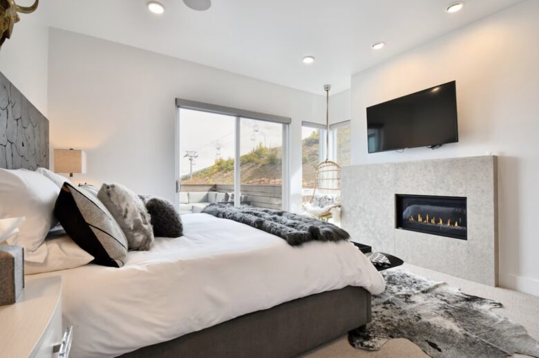 Premier Ski-In/Ski-Out Apex Townhome with Private Hot Tub - Park City, Utah