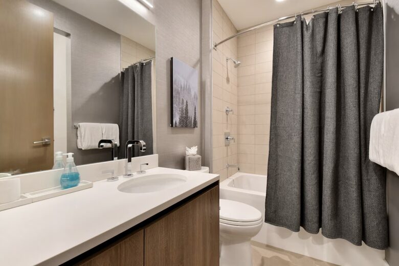 Premier Ski-In/Ski-Out Apex Townhome with Private Hot Tub - Park City, Utah