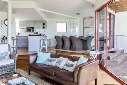 Castaways Beach House | Noosa Beachfront with Pool & Tennis - Castaways Beach, Australia