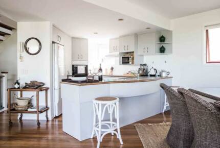 Castaways Beach House | Noosa Beachfront with Pool & Tennis - Castaways Beach, Australia