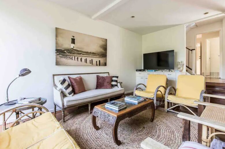 Castaways Beach House | Noosa Beachfront with Pool & Tennis - Castaways Beach, Australia