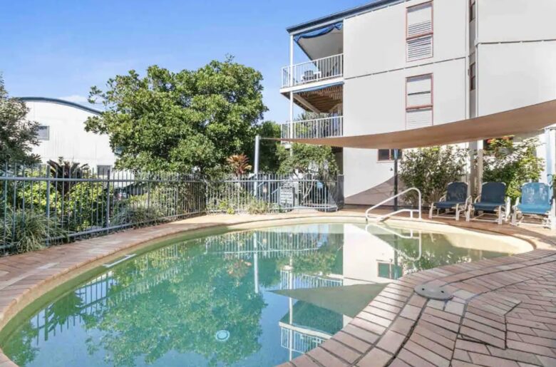 Castaways Beach House | Noosa Beachfront with Pool & Tennis - Castaways Beach, Australia