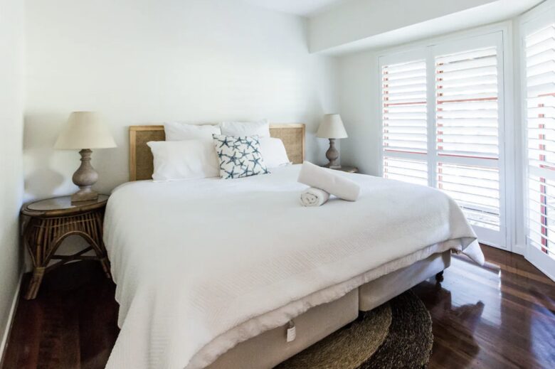 Castaways Beach House | Noosa Beachfront with Pool & Tennis - Castaways Beach, Australia