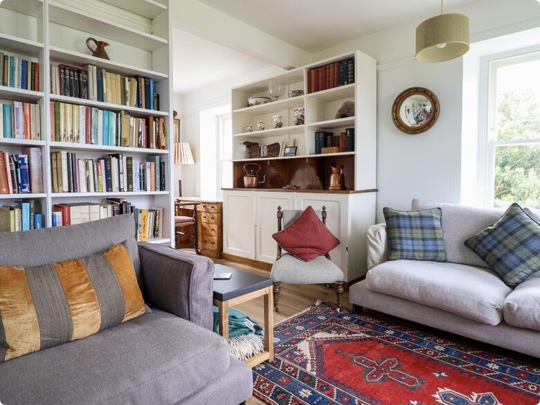 Historic Welsh Coastal Flat: Spacious 4-Bedroom Residence - Portmeirion, United Kingdom