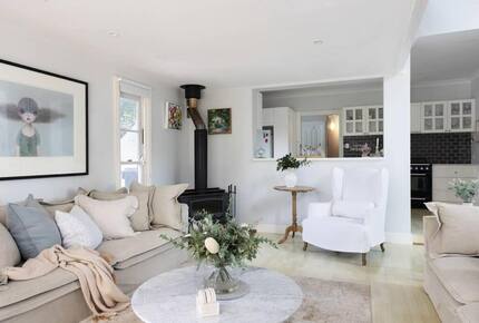 The Witta Chapel | Luxury Country Cottage Escape for 6 - Witta, Australia