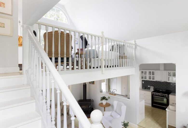 The Witta Chapel | Luxury Country Cottage Escape for 6 - Witta, Australia