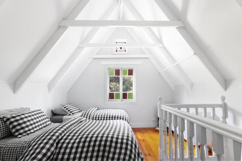 The Witta Chapel | Luxury Country Cottage Escape for 6 - Witta, Australia
