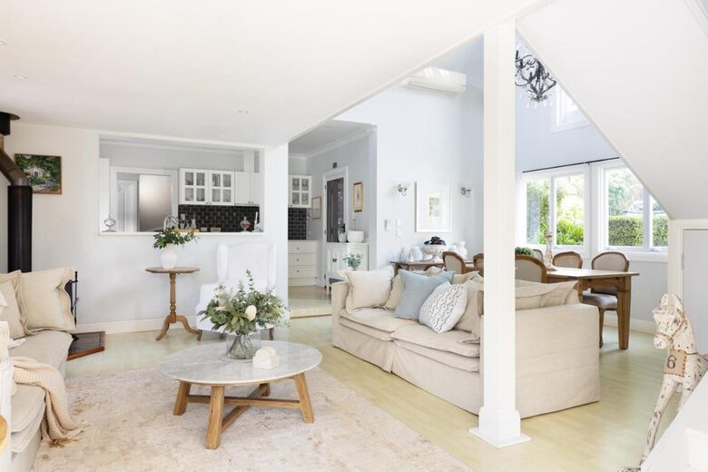 The Witta Chapel | Luxury Country Cottage Escape for 6 - Witta, Australia