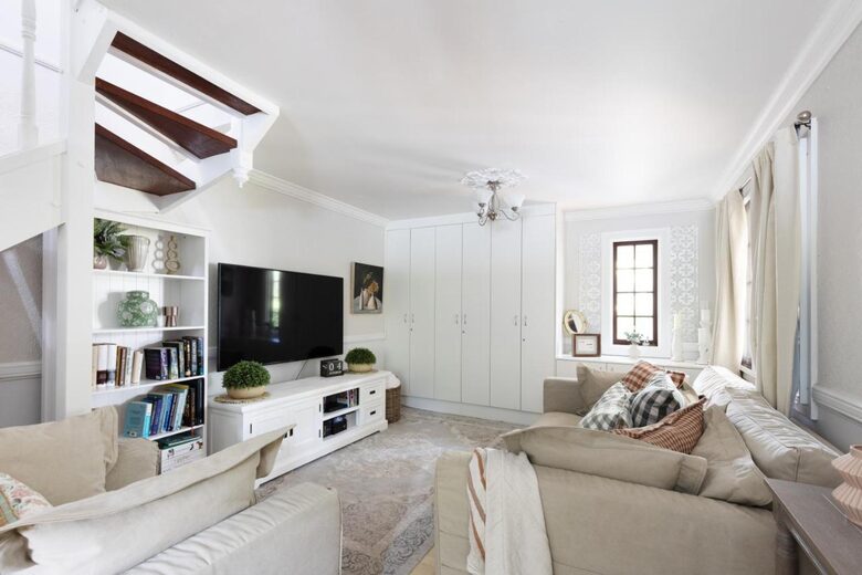 The Witta Chapel | Luxury Country Cottage Escape for 6 - Witta, Australia