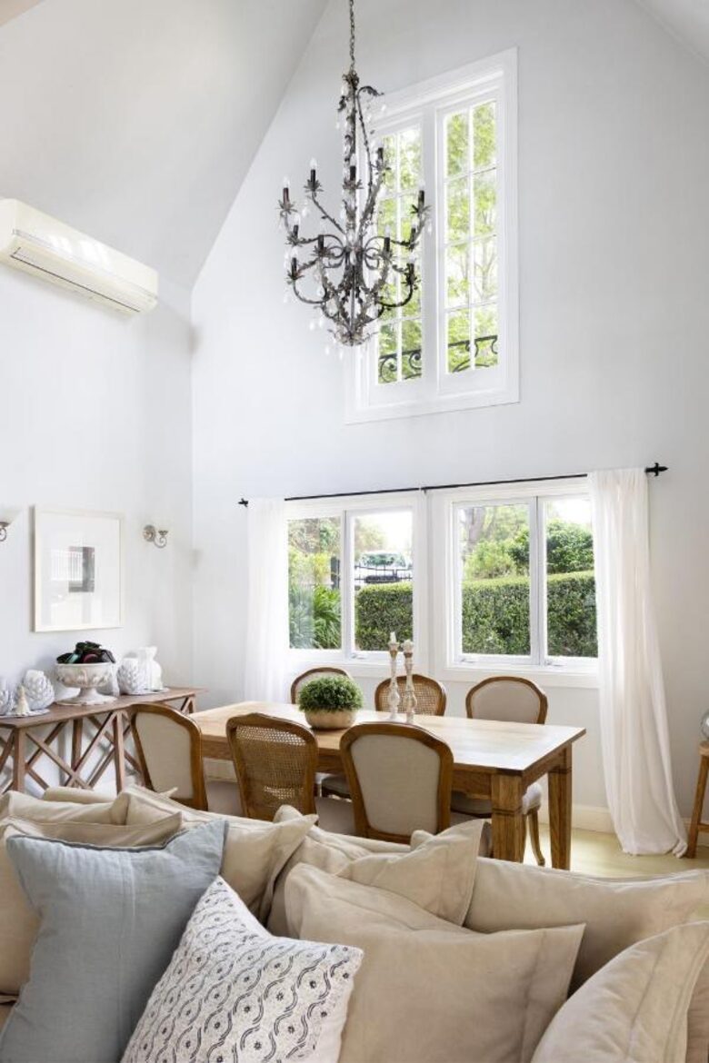 The Witta Chapel | Luxury Country Cottage Escape for 6 - Witta, Australia