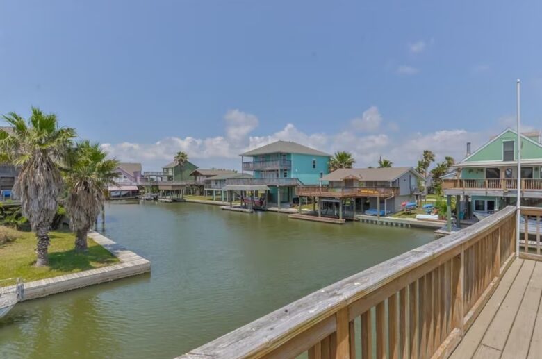 Corner Cove Hideaway - Jamaica Beach, Texas
