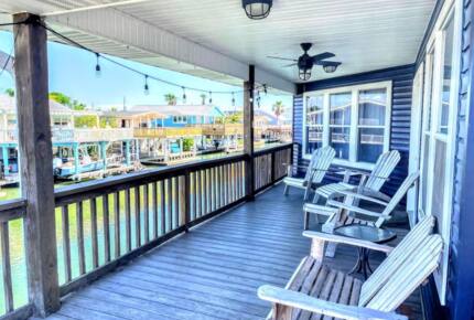 Corner Cove Hideaway - Jamaica Beach, Texas