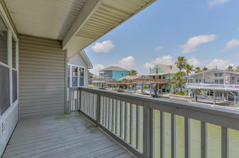 Corner Cove Hideaway - Jamaica Beach, Texas