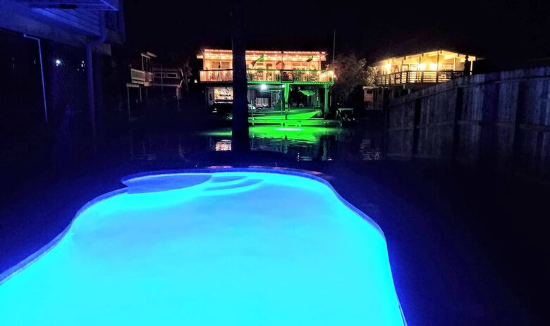 Corner Cove Hideaway - Jamaica Beach, Texas