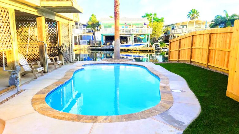Corner Cove Hideaway - Jamaica Beach, Texas