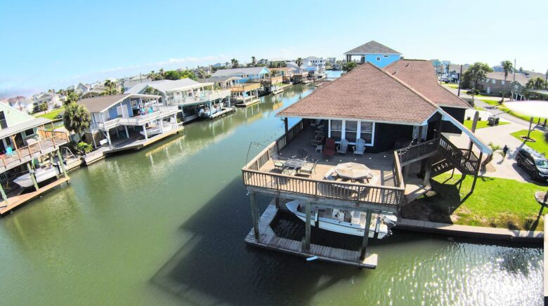 Corner Cove Hideaway - Jamaica Beach, Texas
