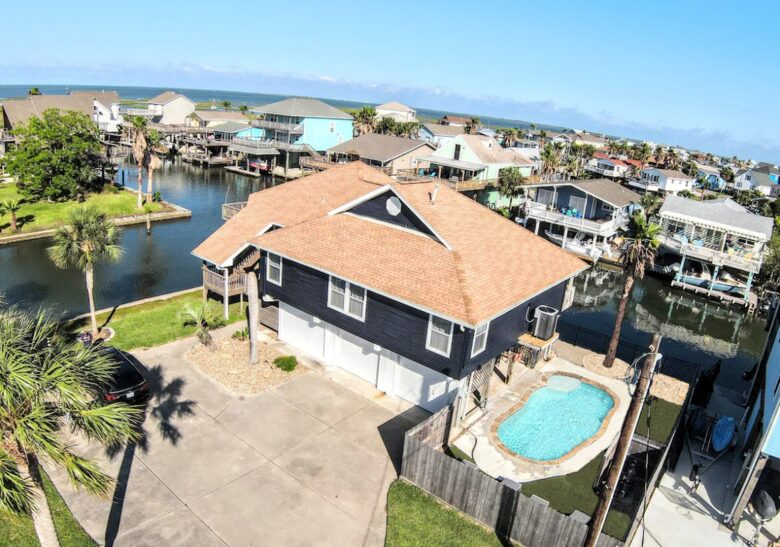 Corner Cove Hideaway - Jamaica Beach, Texas