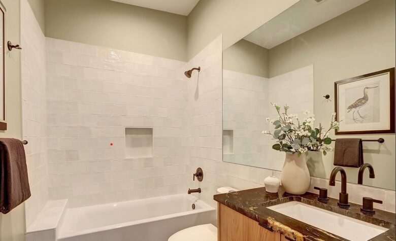 Double Vanity Master Bath