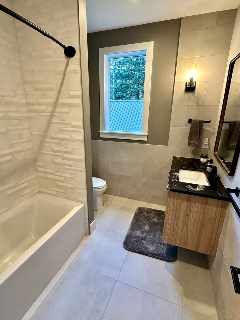 Downstairs full bath