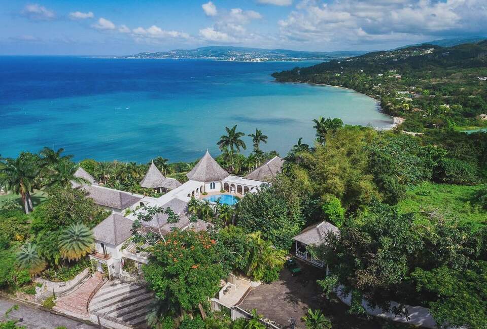 Montego Bay Compound - Bambu Villa - Hopewell, Jamaica