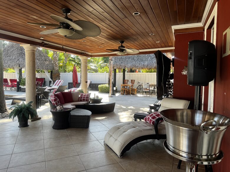 Tropical Oasis Residence - Miami, Florida