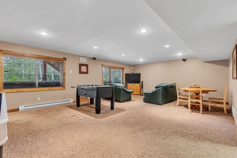 Big Bear Lodge: Spacious Escape in Tollgate Canyon near Park City - Coalville, Utah