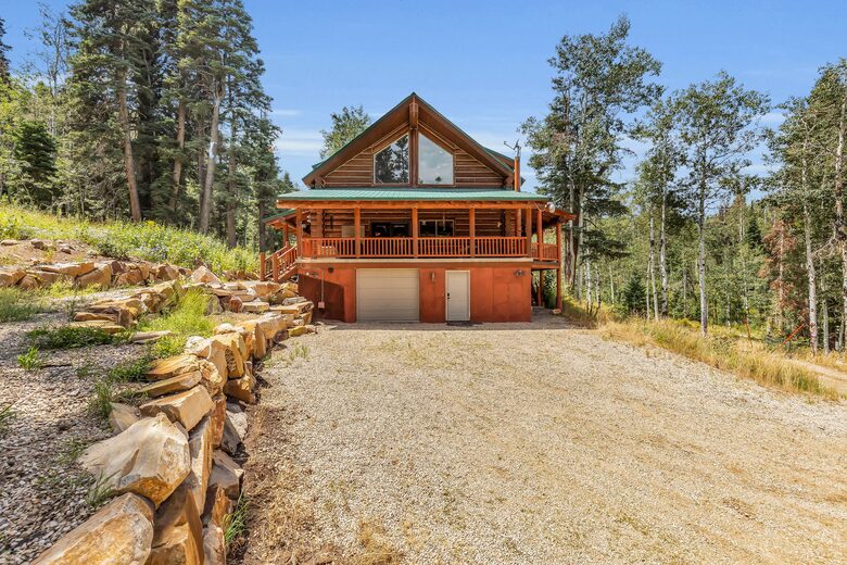 Big Bear Lodge: Spacious Escape in Tollgate Canyon near Park City - Coalville, Utah