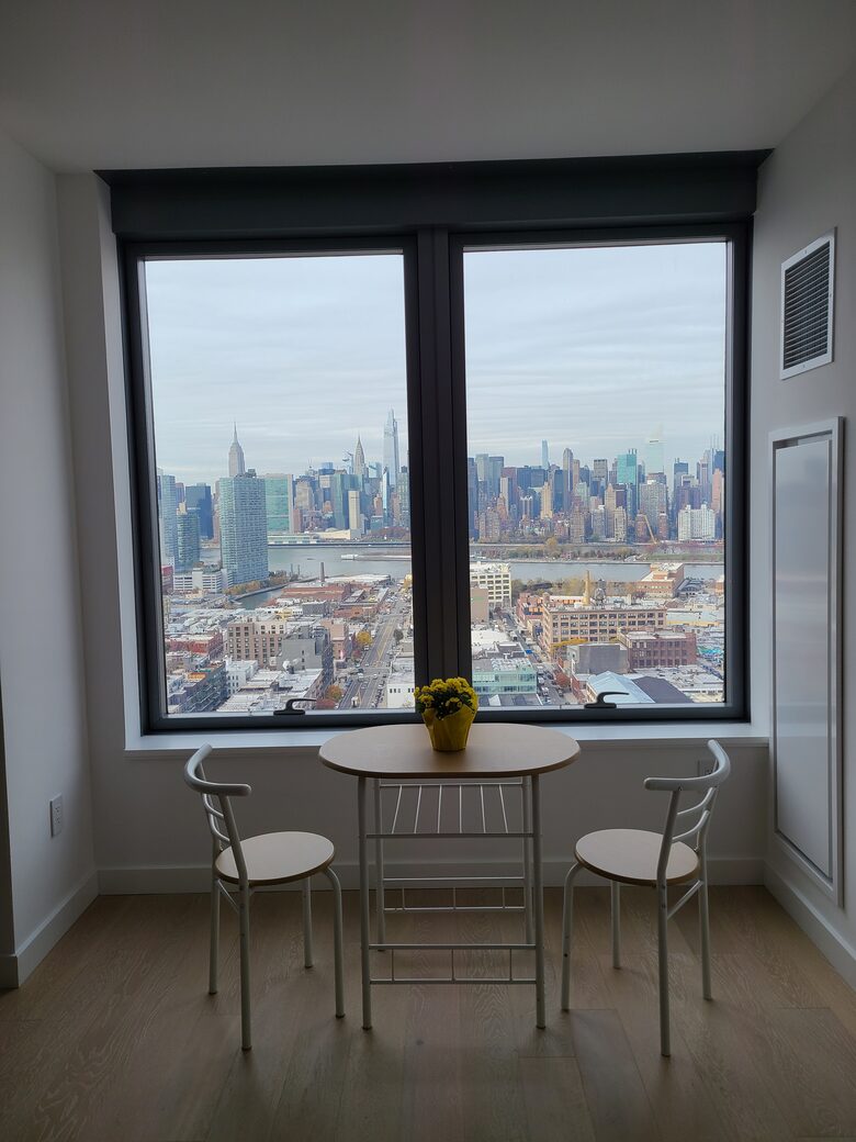 Stunning One-Bedroom with Unobstructed Manhattan Skyline Views - New York City, New York