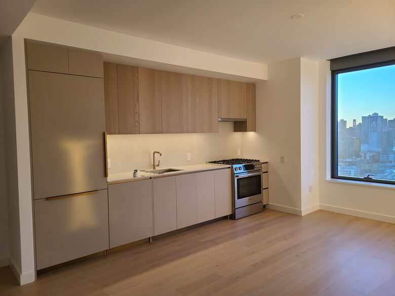 Stunning One-Bedroom with Unobstructed Manhattan Skyline Views - New York City, New York