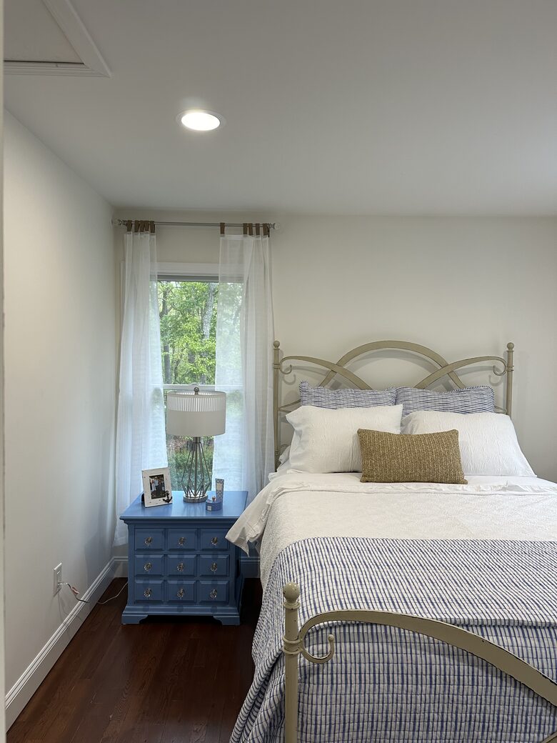 Second bedroom with Queen sized bed