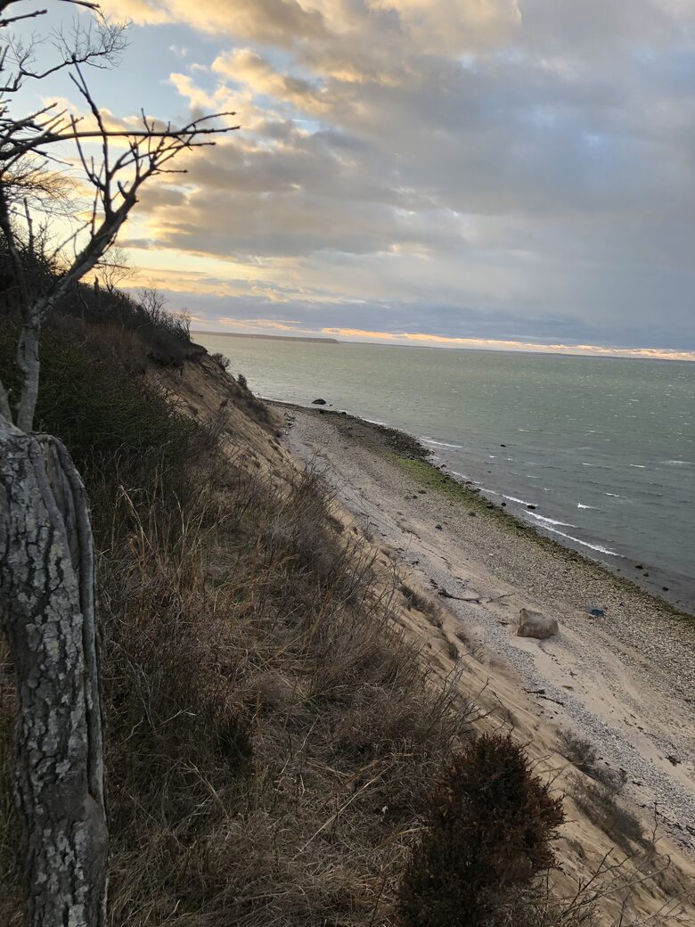Walk to bay beach