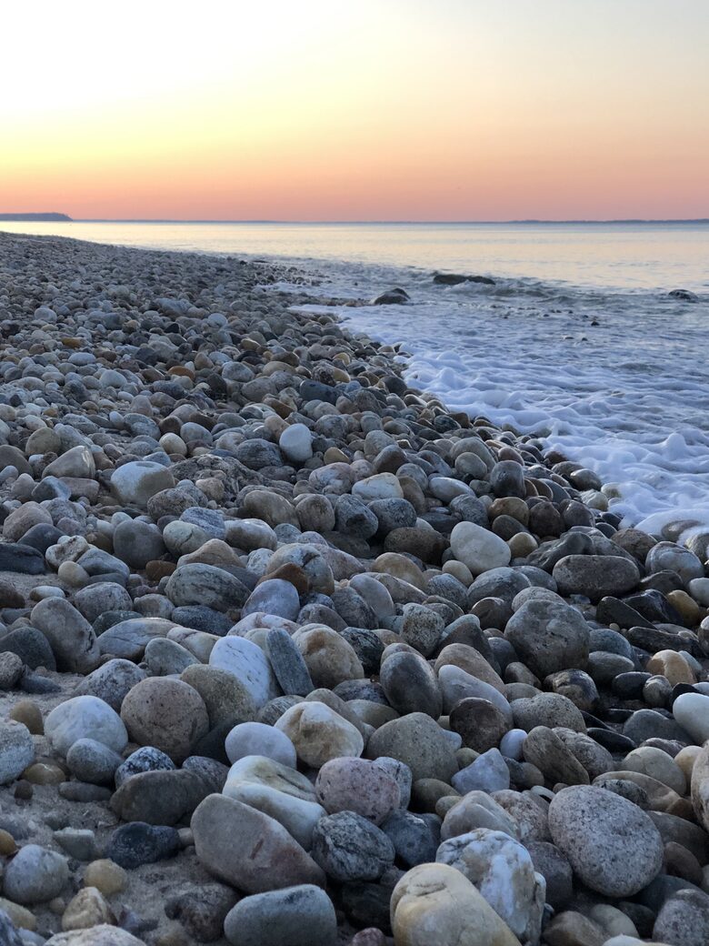 Walk to bay beach