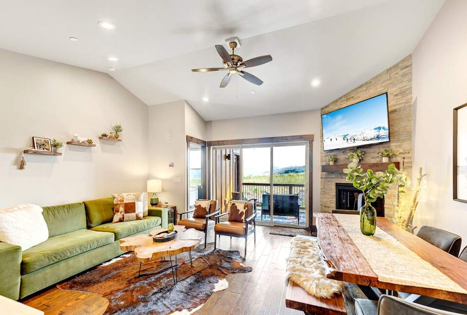 Herber City Hideaway | Beautiful views, Minutes to Park City Resorts, Hot Tub, and more! - Heber City, Utah