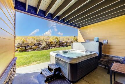 Herber City Hideaway | Beautiful views, Minutes to Park City Resorts, Hot Tub, and more! - Heber City, Utah