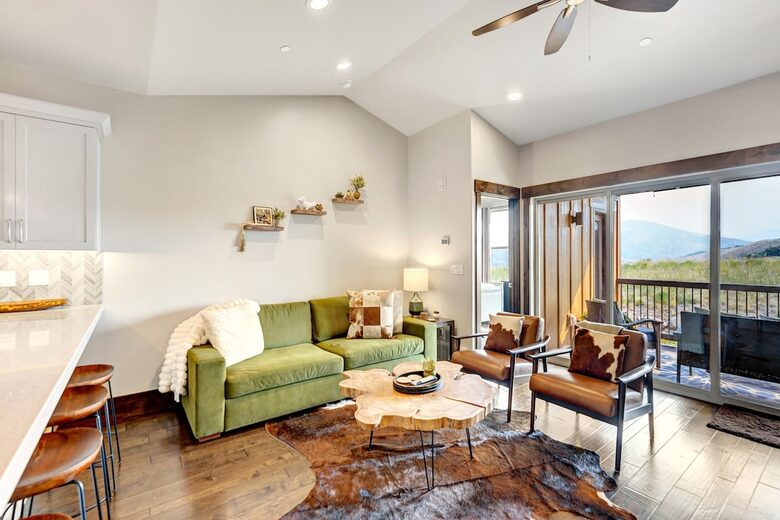 Herber City Hideaway | Beautiful views, Minutes to Park City Resorts, Hot Tub, and more! - Heber City, Utah