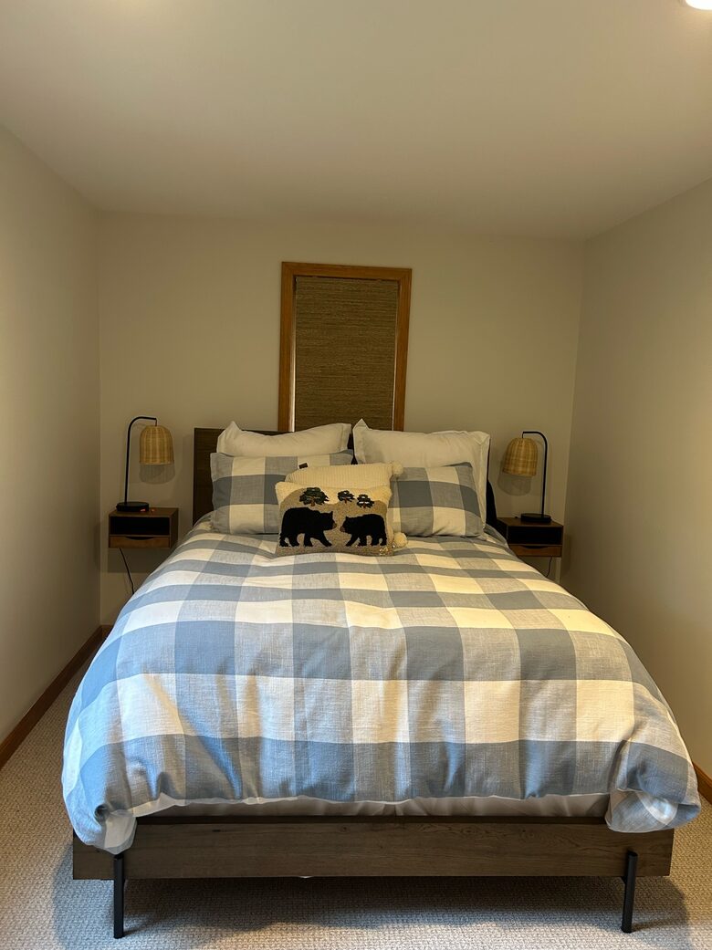 Cozy Mountain Escape with Hot Tub & Prime Access - Winhall, Vermont