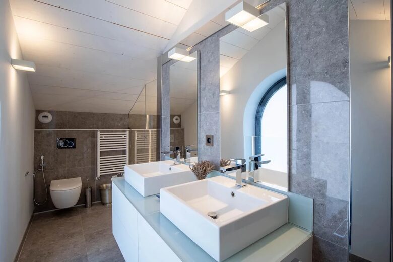 Villa Paradiso - Cannes, France