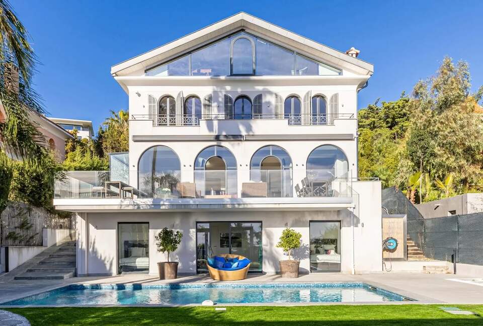 Villa Paradiso - Cannes, France