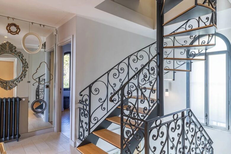 Villa Paradiso - Cannes, France