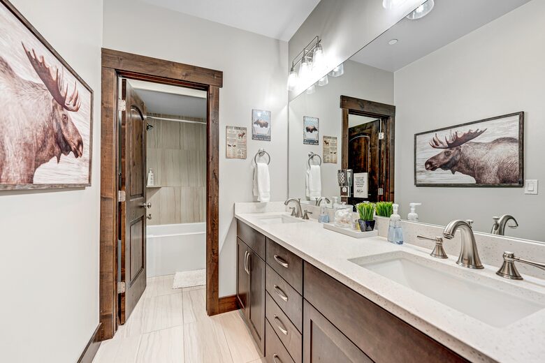 Herber City Hideaway | Beautiful views, Minutes to Park City Resorts, Hot Tub, and more! - Heber City, Utah