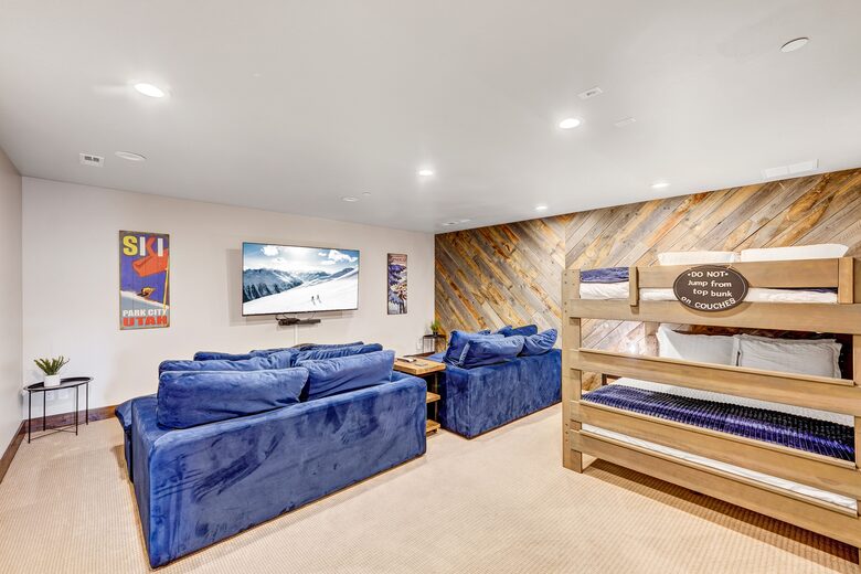 Herber City Hideaway | Beautiful views, Minutes to Park City Resorts, Hot Tub, and more! - Heber City, Utah