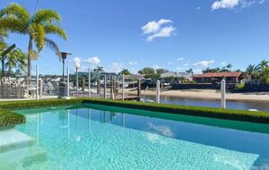 Remarkable Six Bedroom Waterfront Home - Mooloolaba, Australia