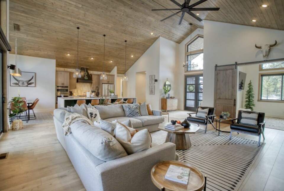 Modern Mountain Escape: Hackberry Hideaway in Show Low - Show Low, Arizona