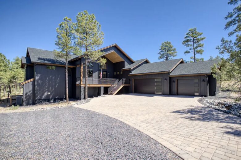 Modern Mountain Escape: Hackberry Hideaway in Show Low - Show Low, Arizona