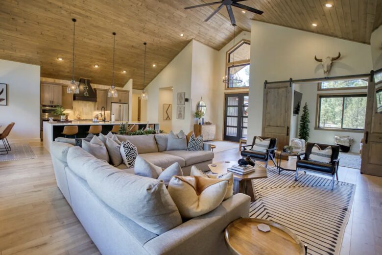 Modern Mountain Escape: Hackberry Hideaway in Show Low - Show Low, Arizona