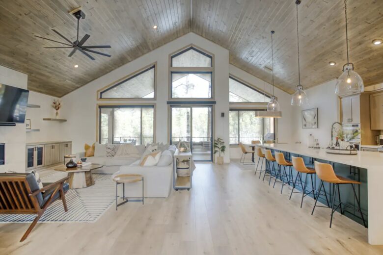 Modern Mountain Escape: Hackberry Hideaway in Show Low - Show Low, Arizona