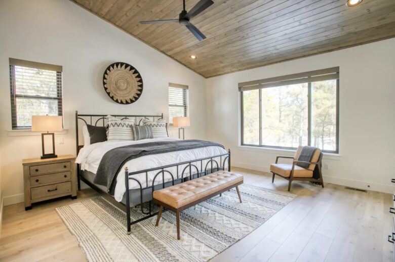 Modern Mountain Escape: Hackberry Hideaway in Show Low - Show Low, Arizona