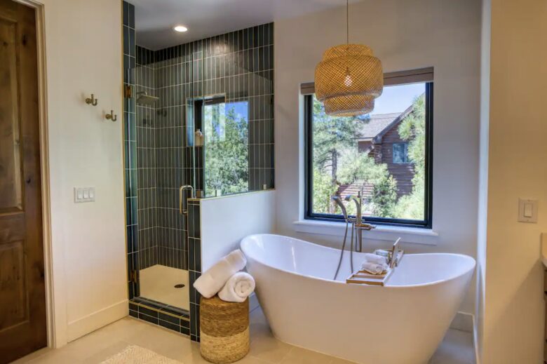 Modern Mountain Escape: Hackberry Hideaway in Show Low - Show Low, Arizona