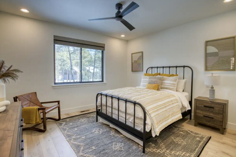 Modern Mountain Escape: Hackberry Hideaway in Show Low - Show Low, Arizona